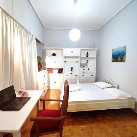 Charm & Comfort Near Petralona Station Aten Exteriör bild